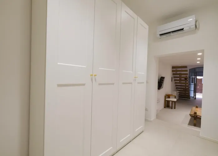 Old Stone House Bari