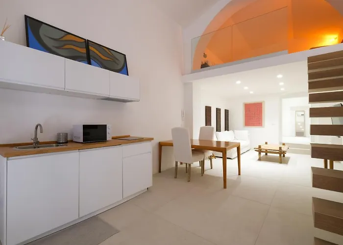 Old Stone House バーリ