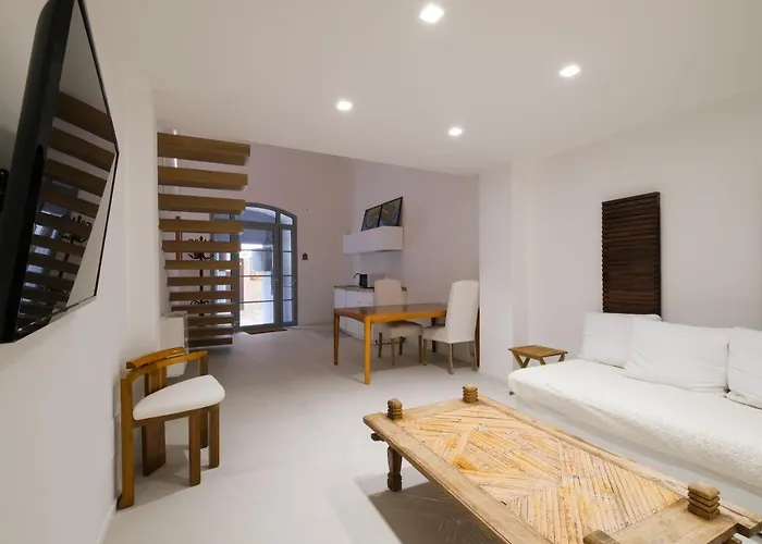 Old Stone House * バーリ